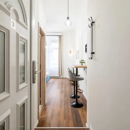 Brody 46 Boutique Apartment