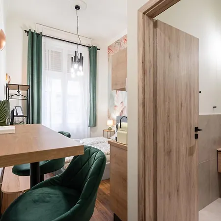 Brody 46 Boutique Apartment